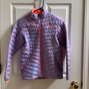 Girls medium Light weight North Face puffer jacket